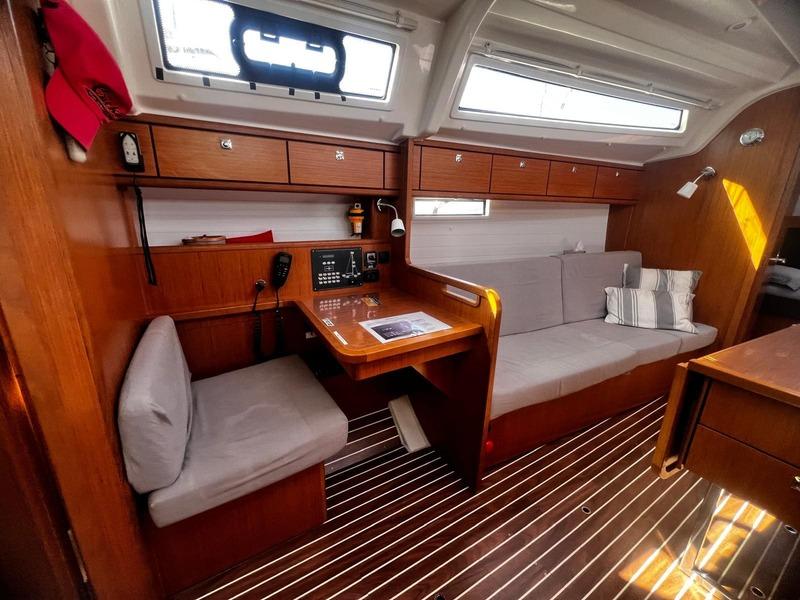 slider 7 Bavaria  37 Cruiser